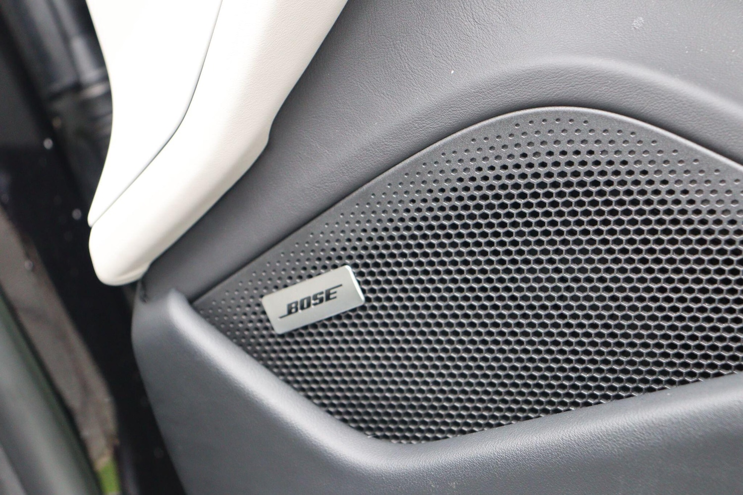 Used Porsche Taycan 2023 for sale - 77633702: Photo 15