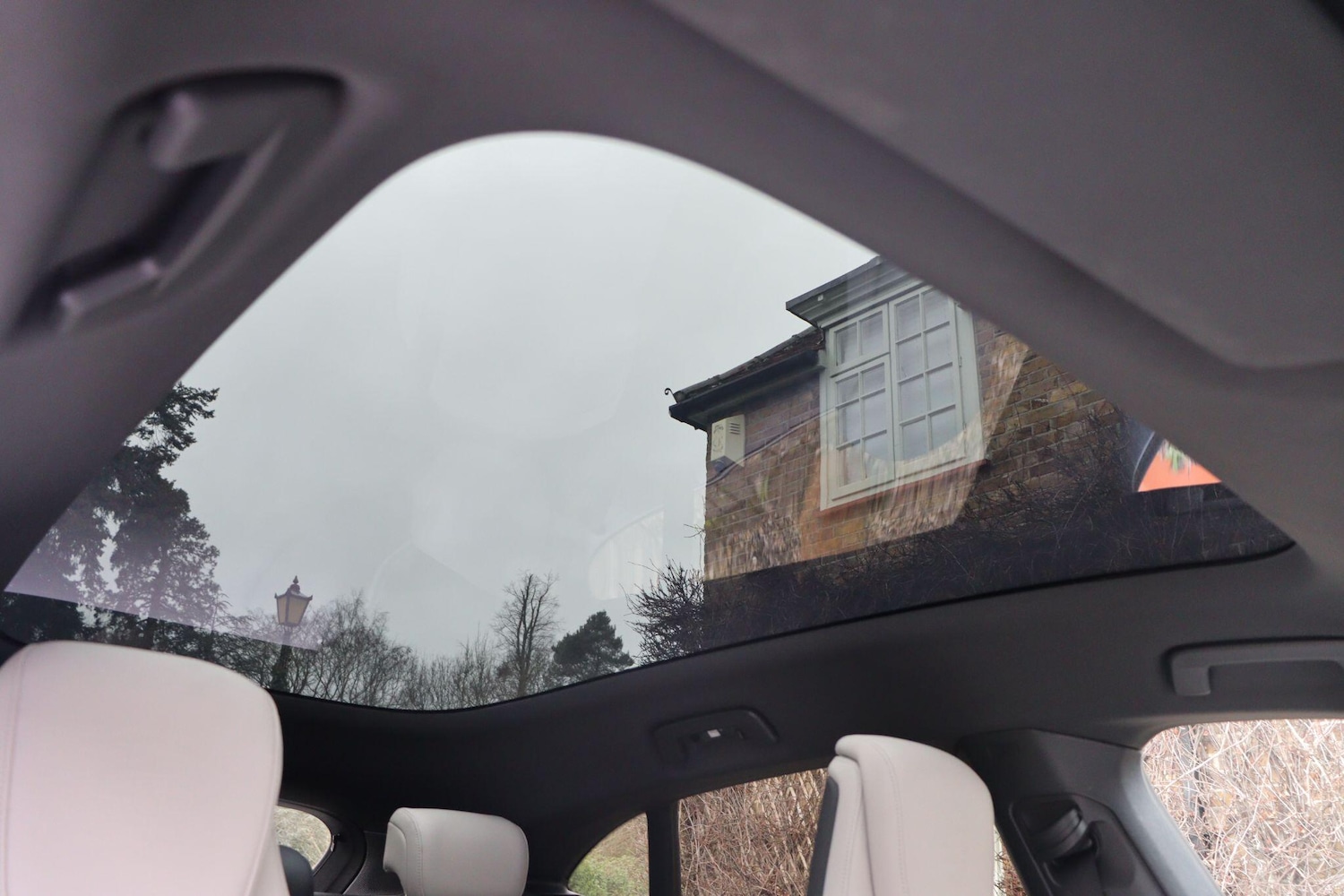 Used Porsche Taycan 2023 for sale - 77633702: Photo 2