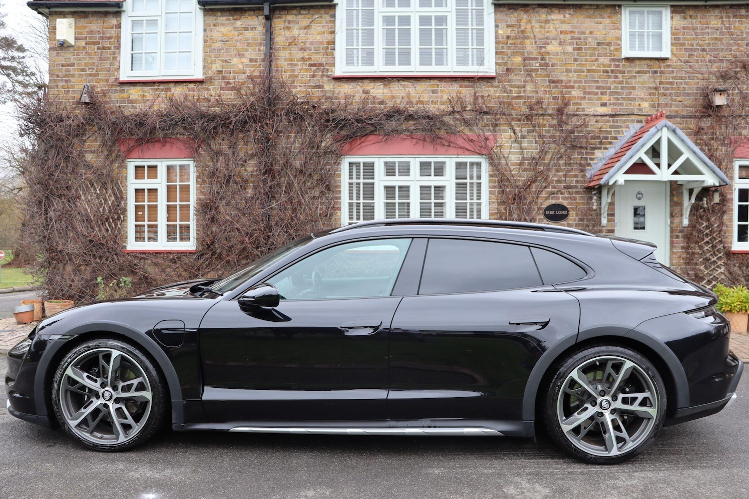 Used Porsche Taycan 2023 for sale - 77633702: Photo 6