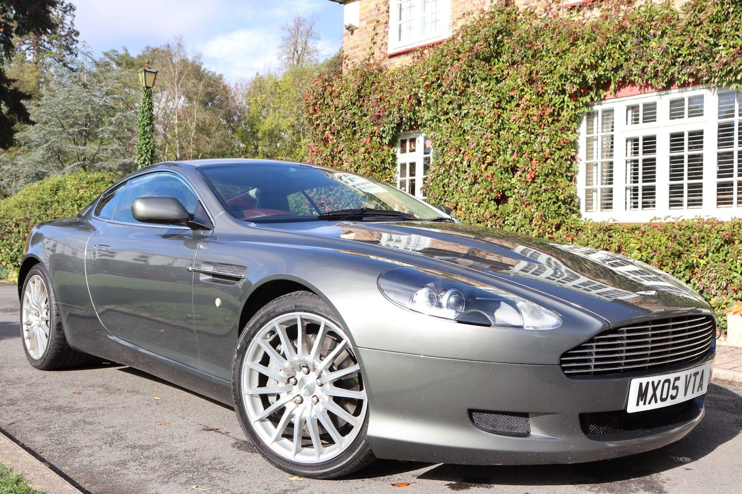 Used Aston Martin DB9 2005 for sale - 76349063: Photo 1