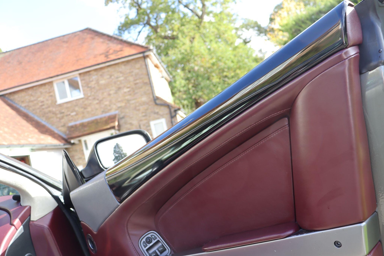 Used Aston Martin DB9 2005 for sale - 76349063: Photo 13