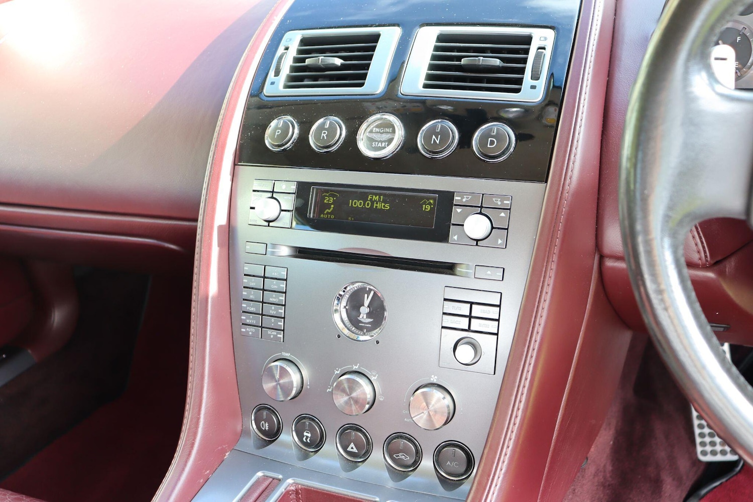 Used Aston Martin DB9 2005 for sale - 76349063: Photo 14