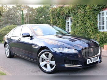 Used Jaguar XF 2018 for sale - 75884305: Photo