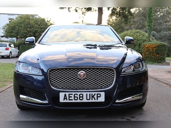 Used Jaguar XF 2018 for sale - 75884305: Photo