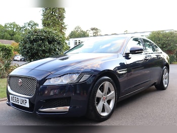 Used Jaguar XF 2018 for sale - 75884305: Photo