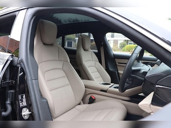 Used Porsche Taycan 2023 for sale - 78623301: Photo