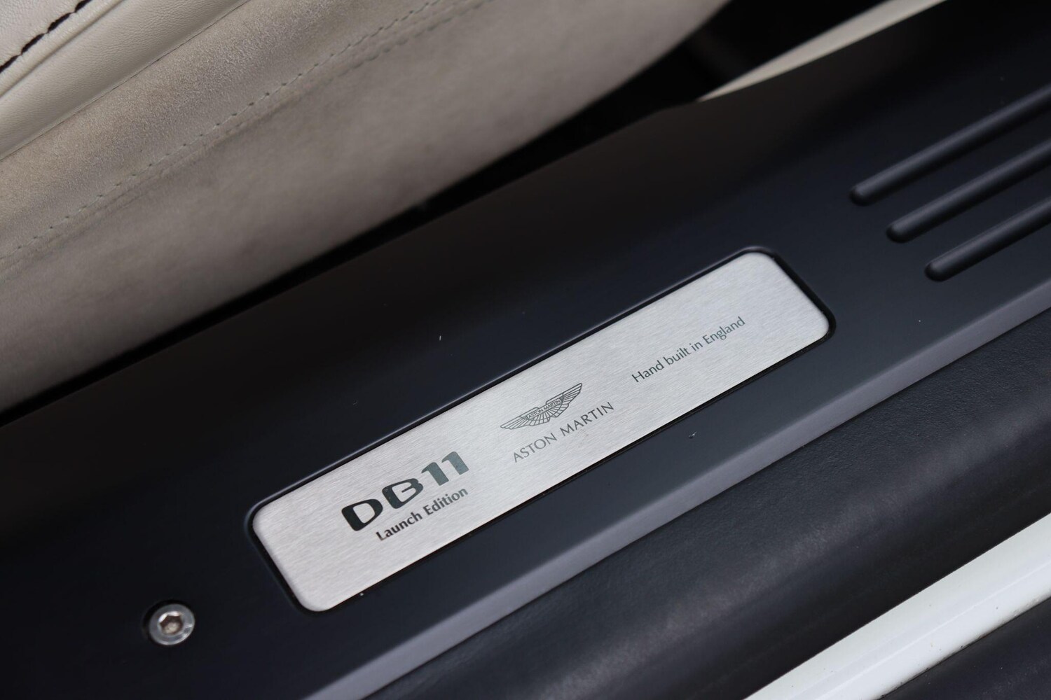 Used Aston Martin DB11 2016 for sale - 77343735: Photo 13