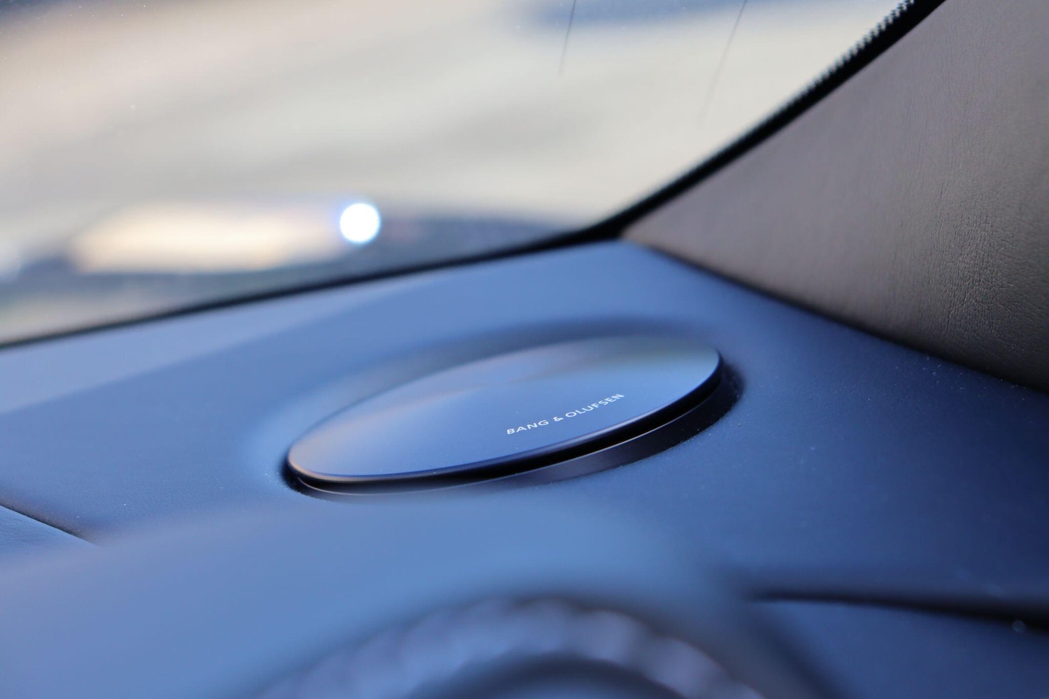 Used Aston Martin DB11 2016 for sale - 77926015: Photo 15