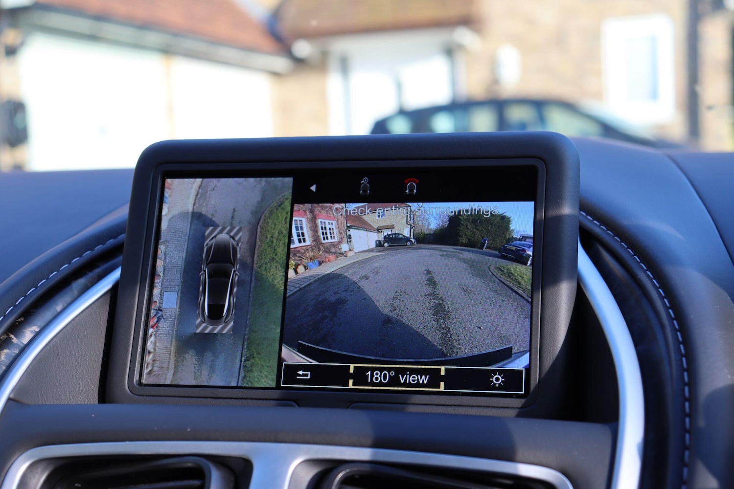 Used Aston Martin DB11 2016 for sale - 77926015: Photo 19