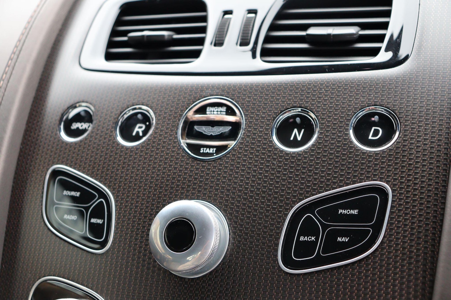 Used Aston Martin Vantage for sale - 76771725: Photo 13