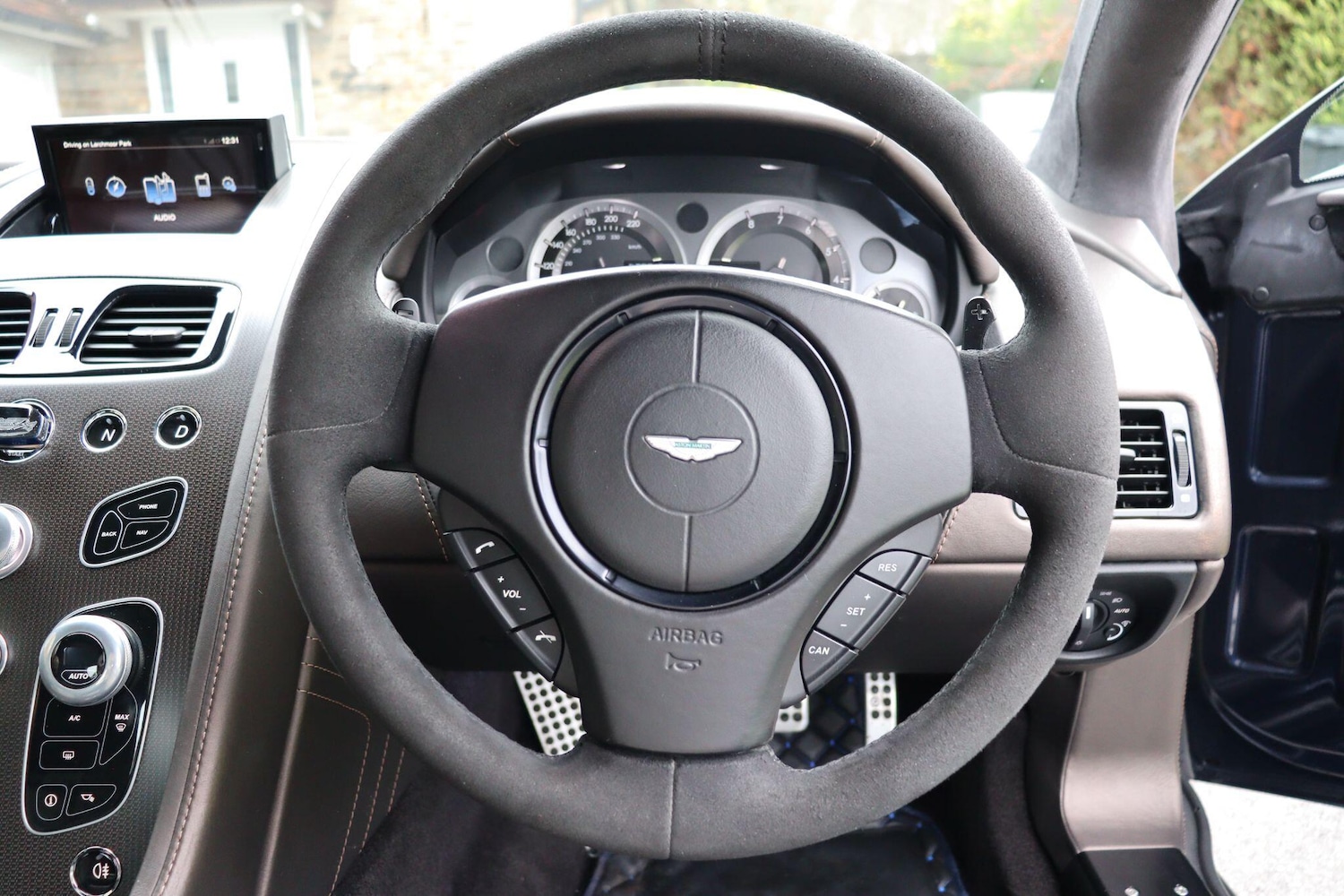 Used Aston Martin Vantage for sale - 76771725: Photo 17
