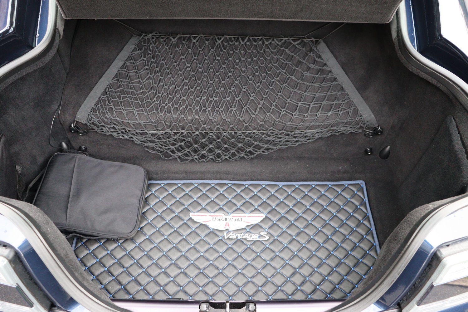 Used Aston Martin Vantage for sale - 76771725: Photo 24