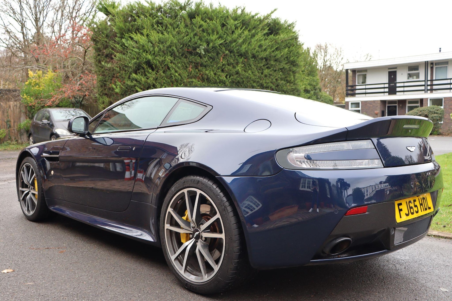 Used Aston Martin Vantage for sale - 76771725: Photo 5