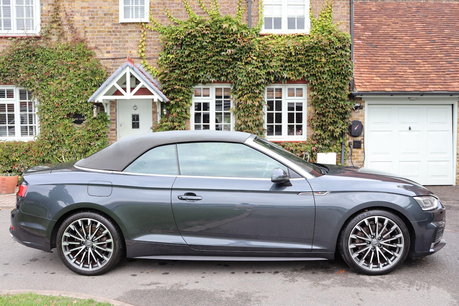 Used Audi A5 Cabriolet 2017 for sale - 76284078: Photo 9