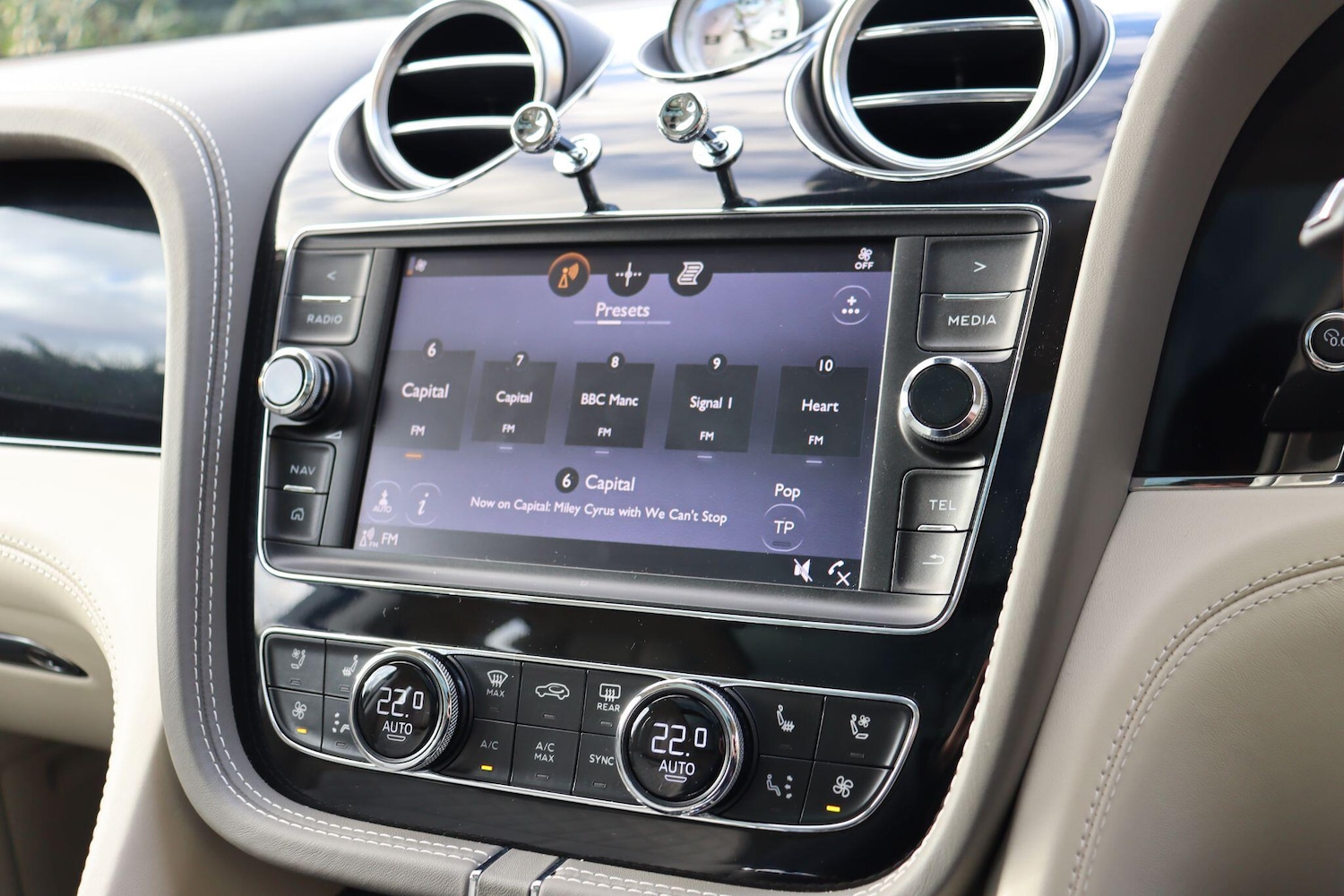 Used Bentley Bentayga 2018 for sale - 77052540: Photo 29