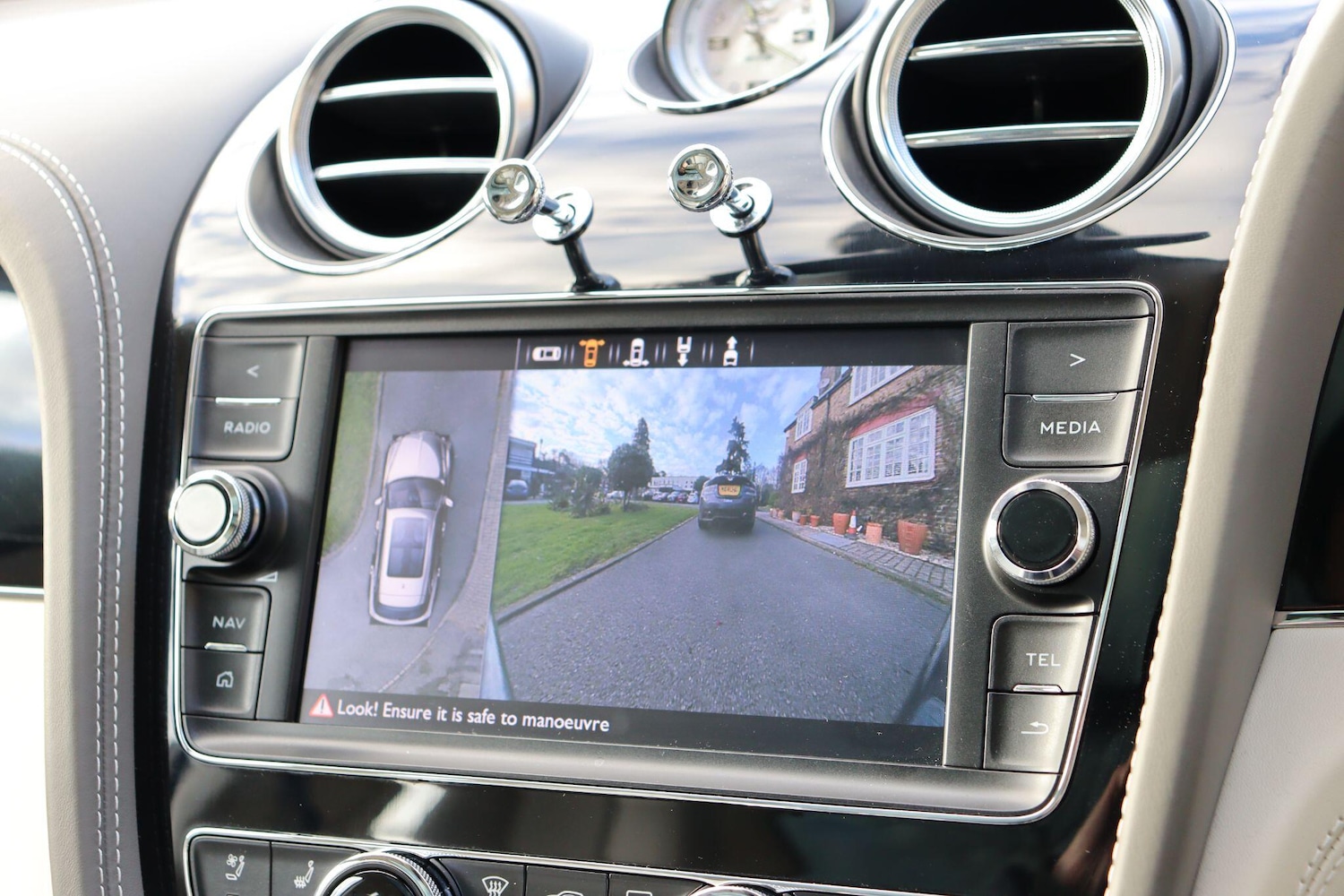 Used Bentley Bentayga 2018 for sale - 77052540: Photo 30