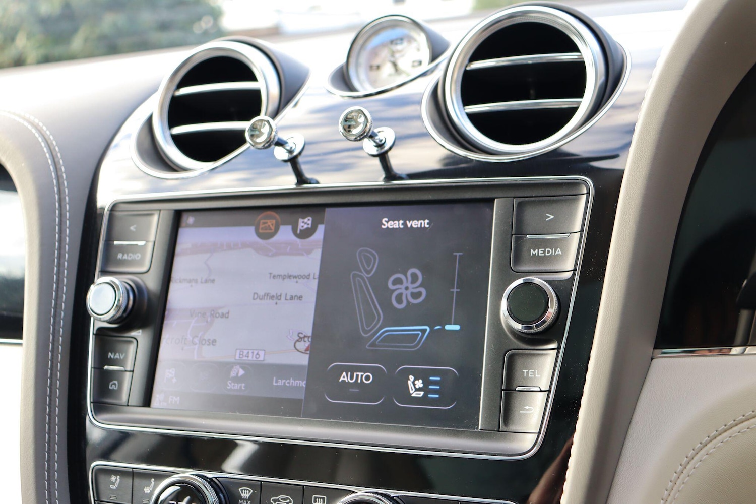 Used Bentley Bentayga 2018 for sale - 77052540: Photo 33