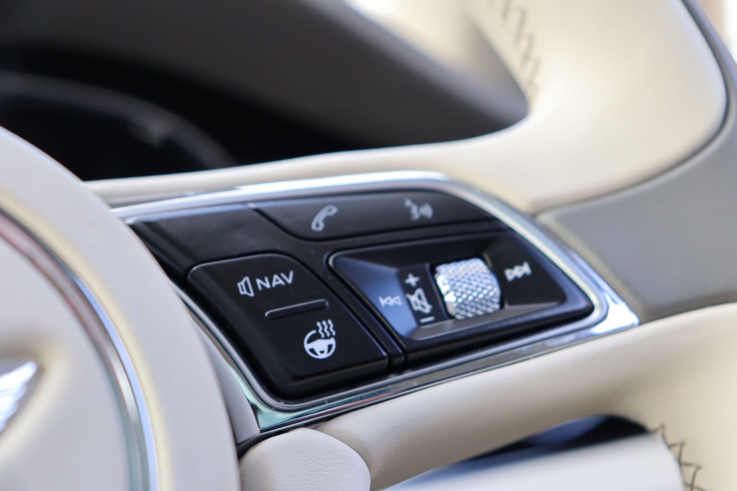 Used Bentley Bentayga 2018 for sale - 77052540: Photo 36