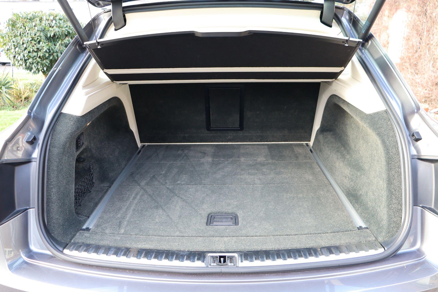 Used Bentley Bentayga 2018 for sale - 77052540: Photo 46