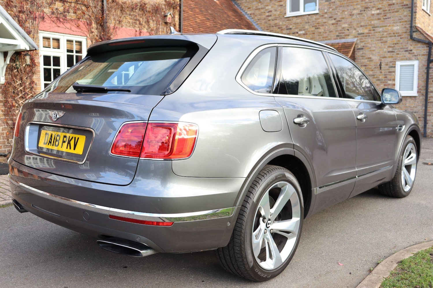 Used Bentley Bentayga 2018 for sale - 77052540: Photo 7