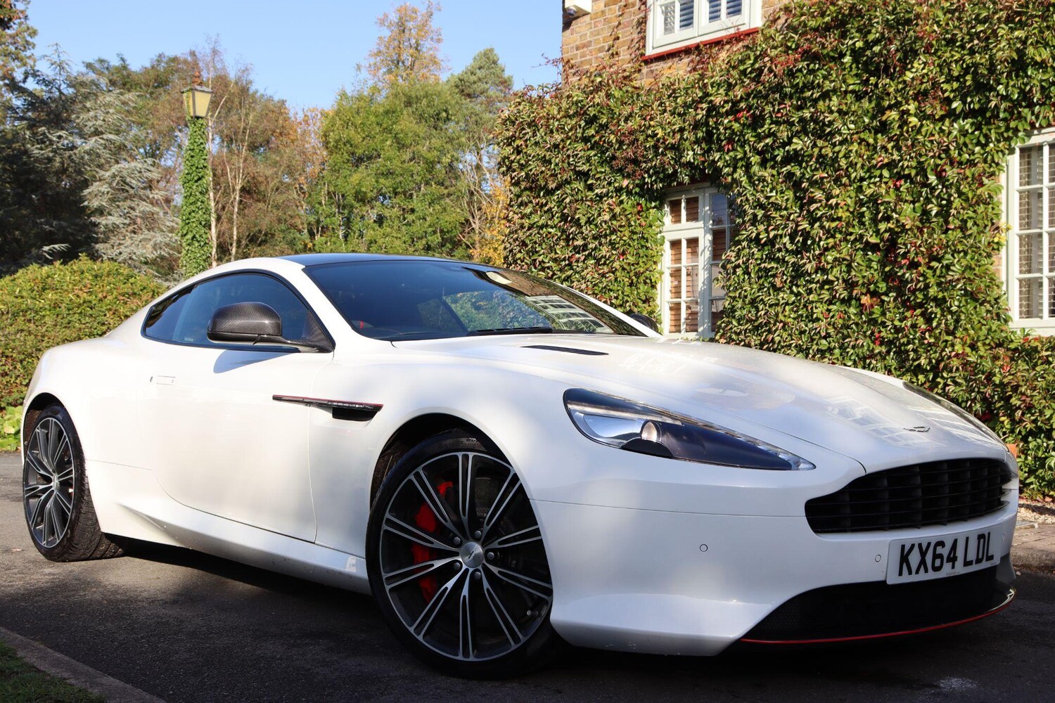 Used Aston Martin DB9 for sale - 76167399: Photo 1