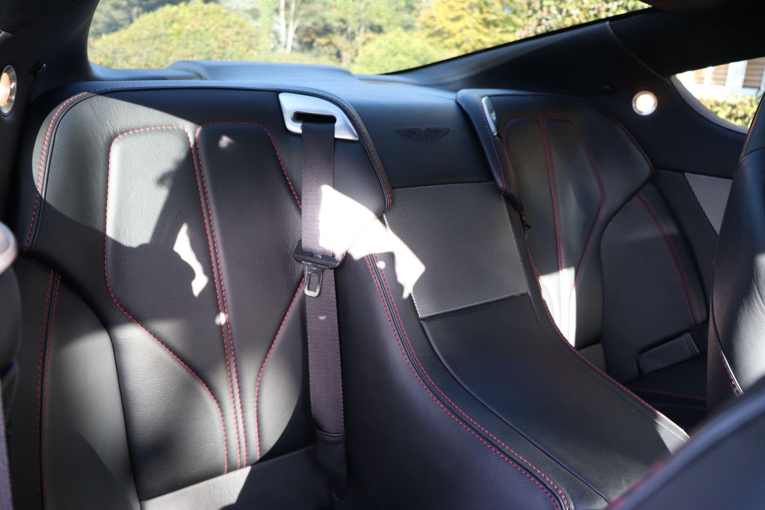 Used Aston Martin DB9 for sale - 76167399: Photo 11