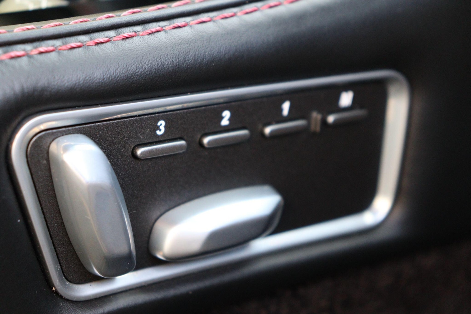 Used Aston Martin DB9 for sale - 76167399: Photo 23