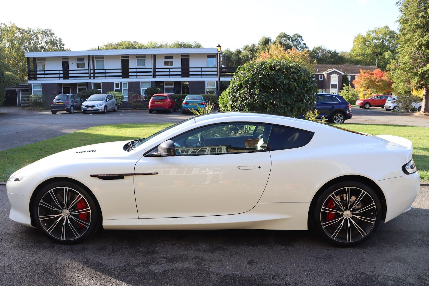 Used Aston Martin DB9 for sale - 76167399: Photo 4