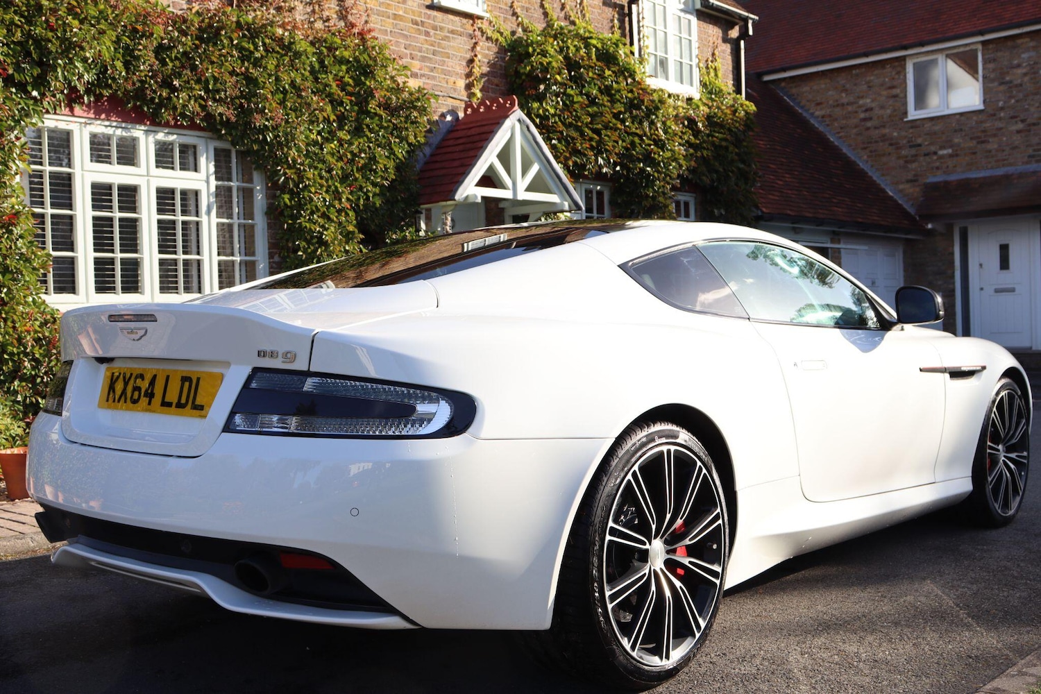 Used Aston Martin DB9 for sale - 76167399: Photo 7