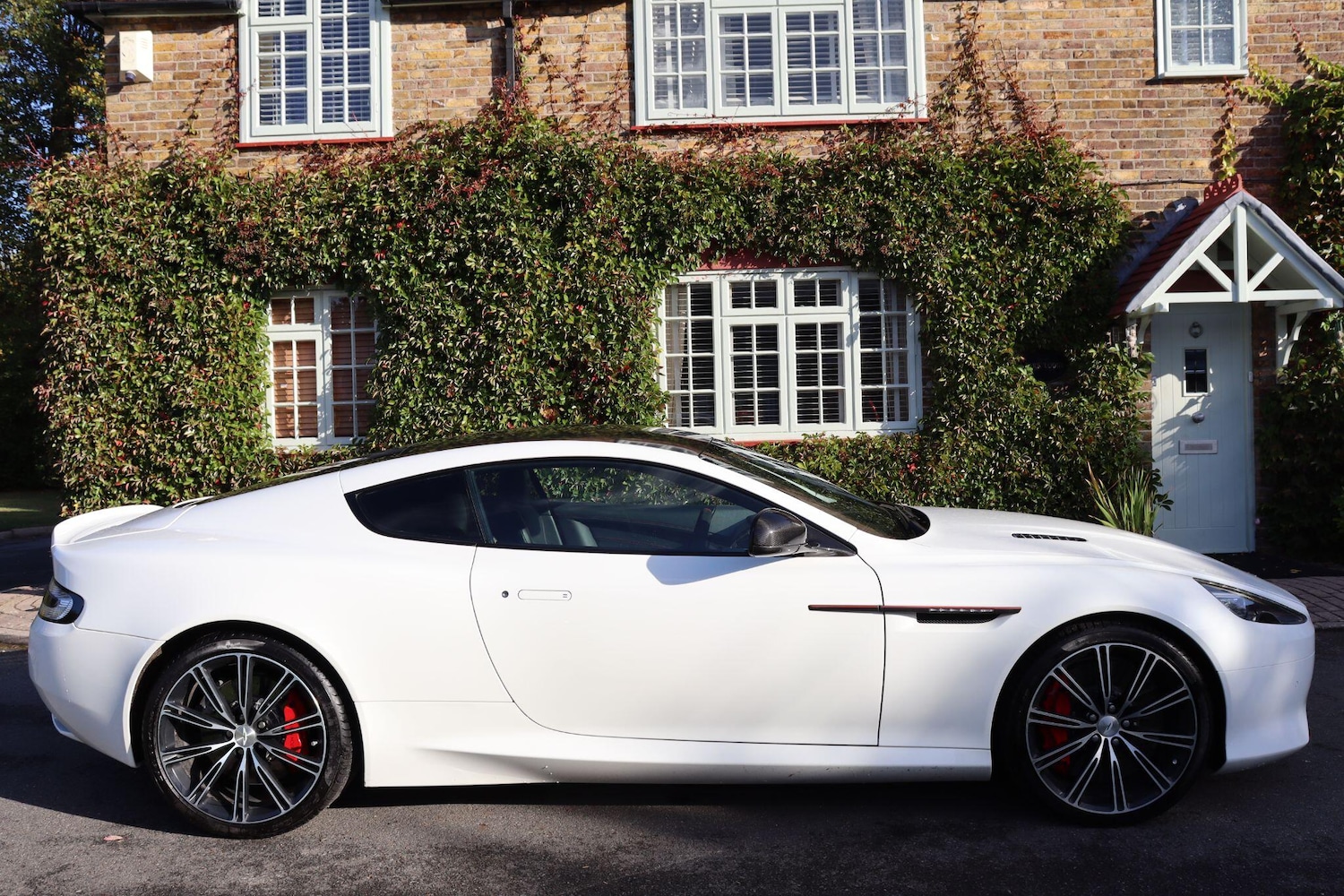 Used Aston Martin DB9 for sale - 76167399: Photo 8