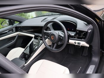 Used Porsche Panamera 2025 for sale - 75401246: Photo