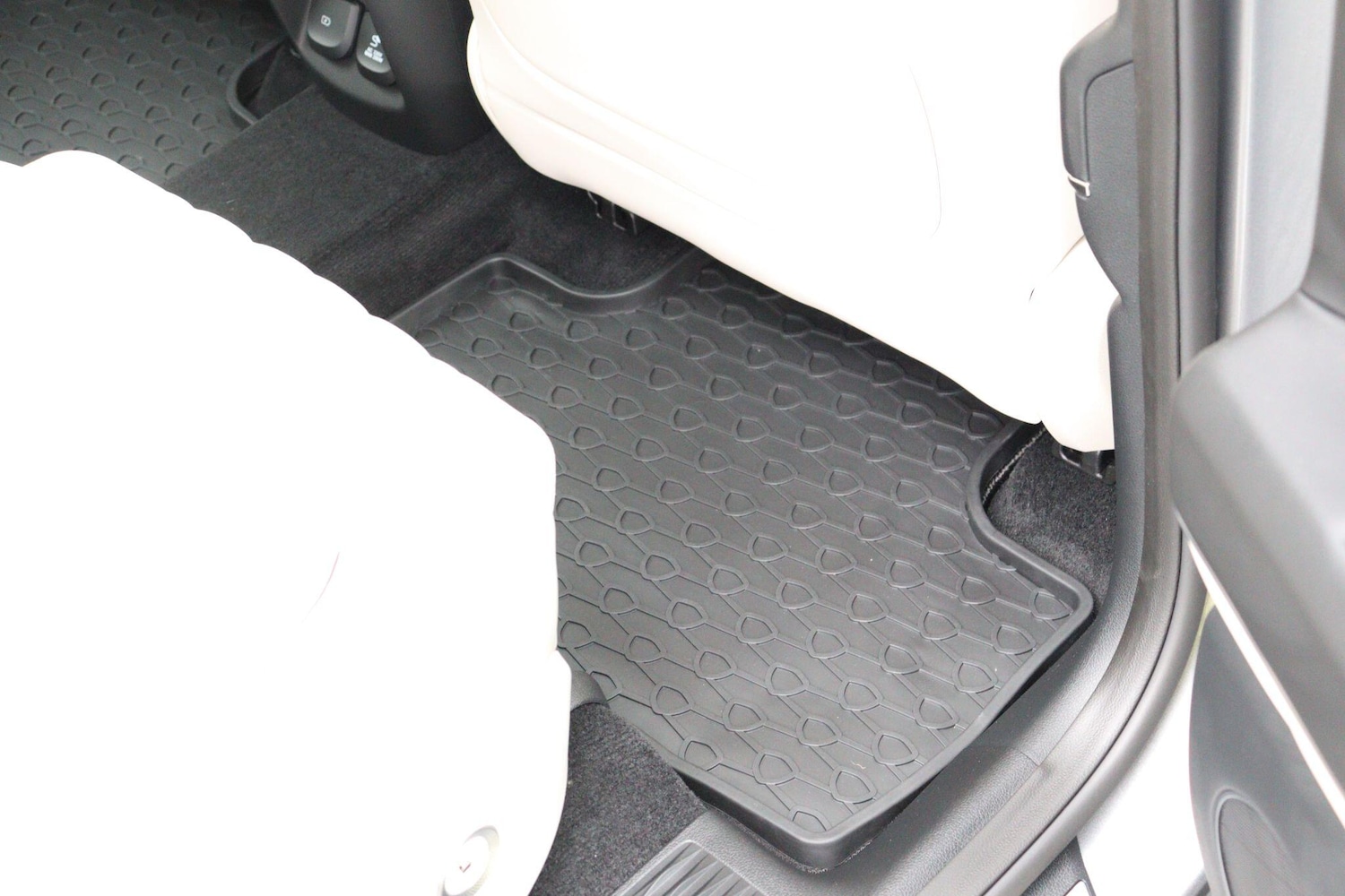 Used Genesis GV80 2025 for sale - 76432009: Photo 32