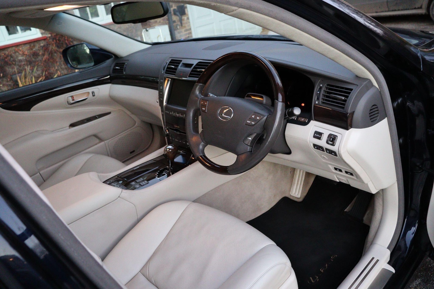 Used Lexus LS 2009 for sale - 76953381: Photo 11
