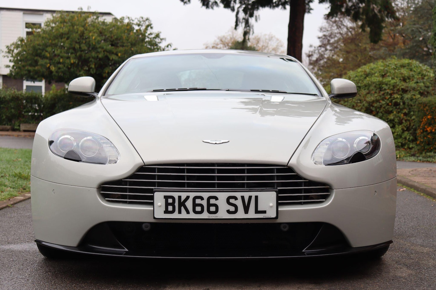 Used Aston Martin Vantage 2016 for sale - 76537772: Photo 2