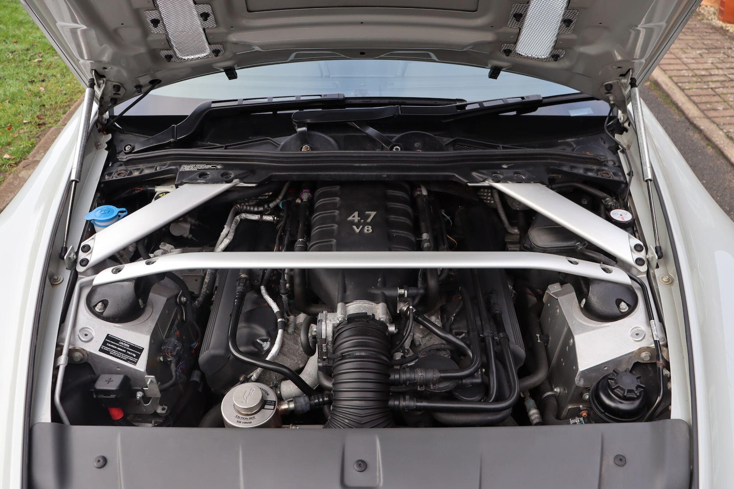 Used Aston Martin Vantage 2016 for sale - 76537772: Photo 20