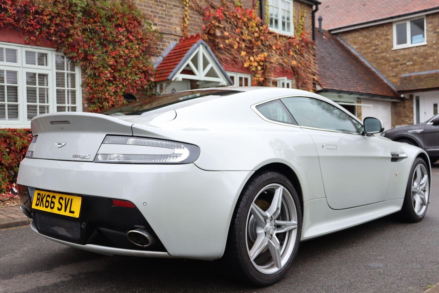 Used Aston Martin Vantage 2016 for sale - 76537772: Photo 7