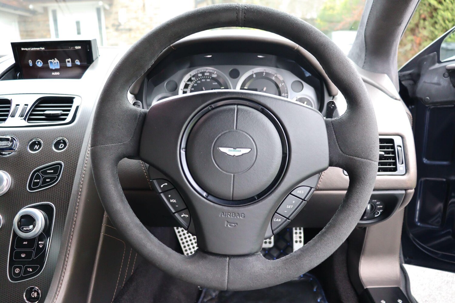 Used Aston Martin Vantage 2018 for sale - 77484379: Photo 17