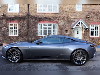 Used Aston Martin DB11 2016 for sale - 77426132: Photo