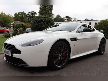 Used Aston Martin Vantage 2017 for sale - 76021043: Photo
