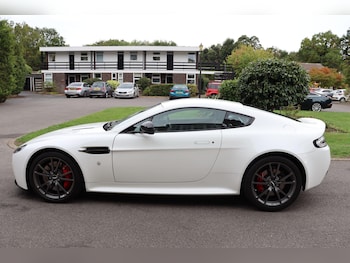 Used Aston Martin Vantage 2017 for sale - 76021043: Photo
