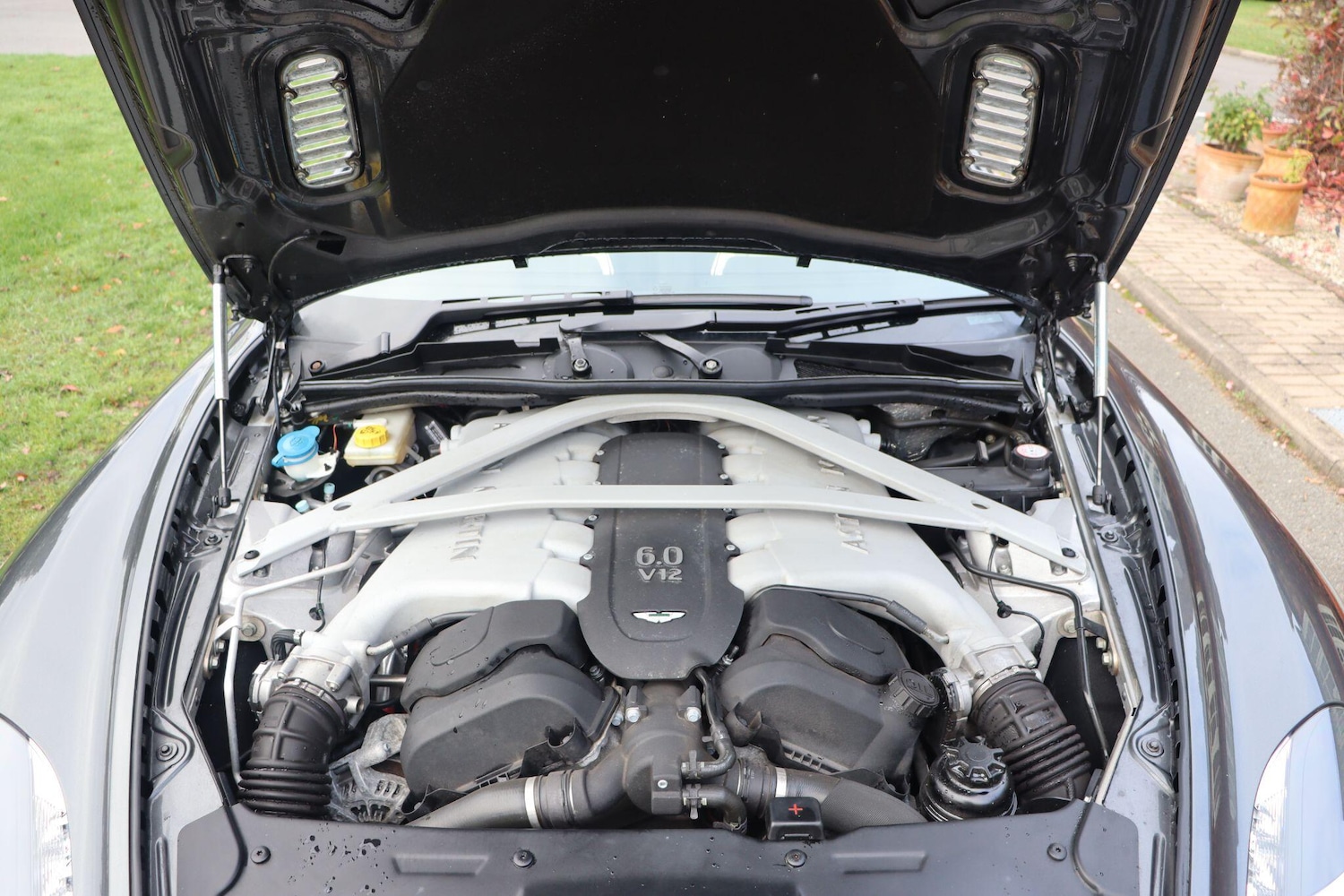 Used Aston Martin DB9 2014 for sale - 77050784: Photo 19