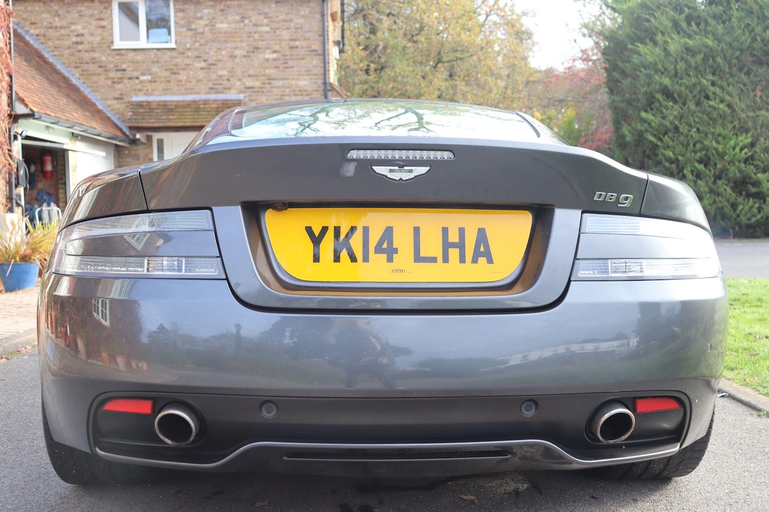 Used Aston Martin DB9 2014 for sale - 77050784: Photo 6