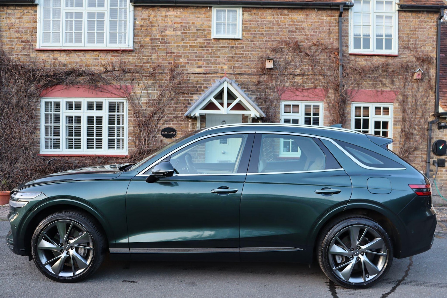 Used Genesis GV70 for sale - 77670666: Photo 4