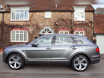 Used Bentley Bentayga 2018 for sale - 77144477: Photo