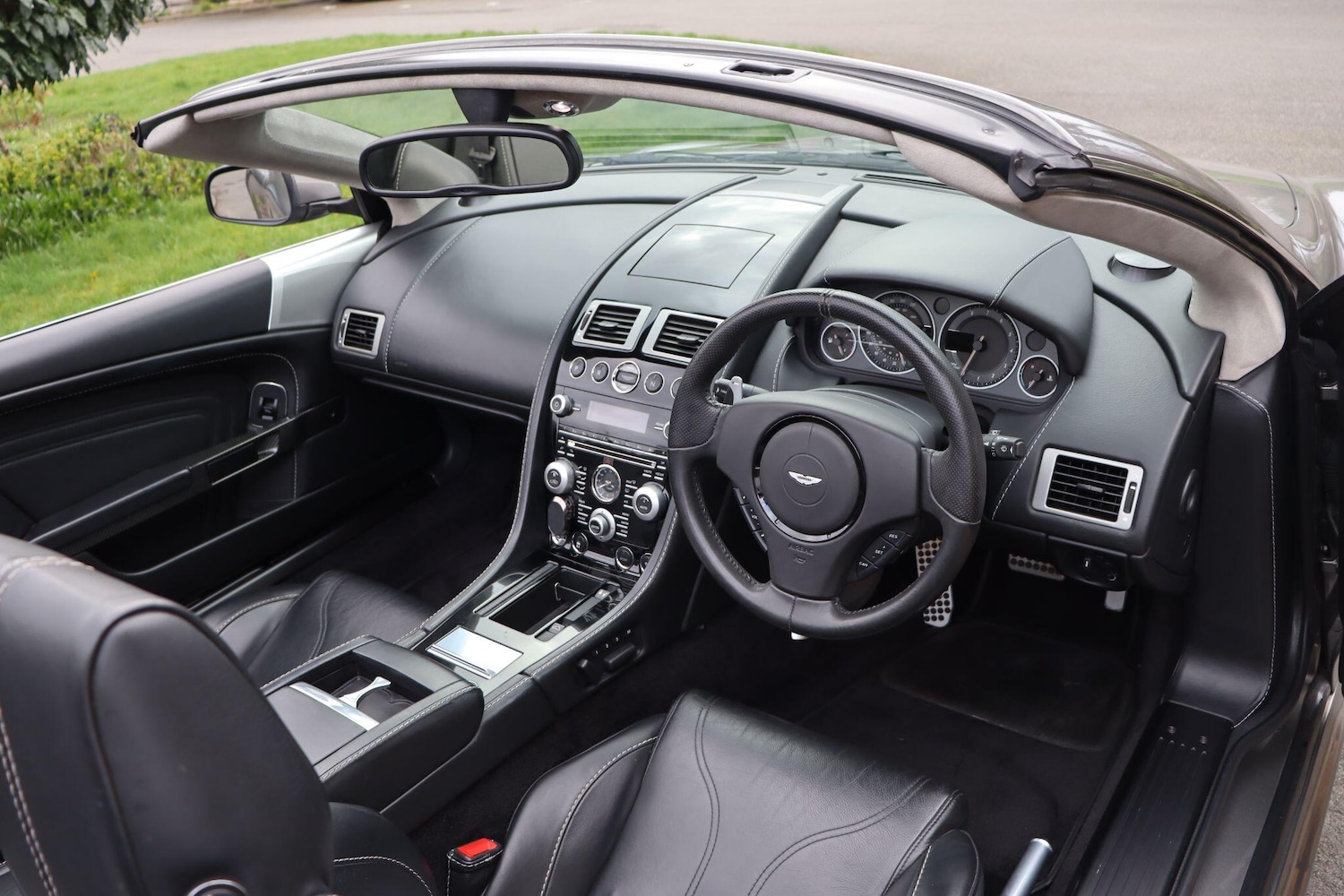 Used Aston Martin DBS 2009 for sale - 77709897: Photo 18