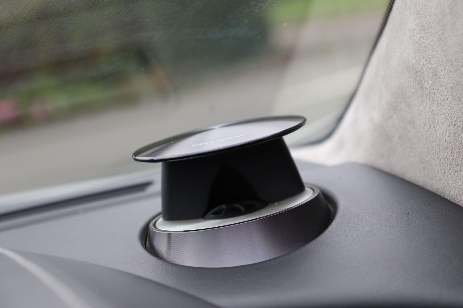 Used Aston Martin DBS 2009 for sale - 77709897: Photo 26