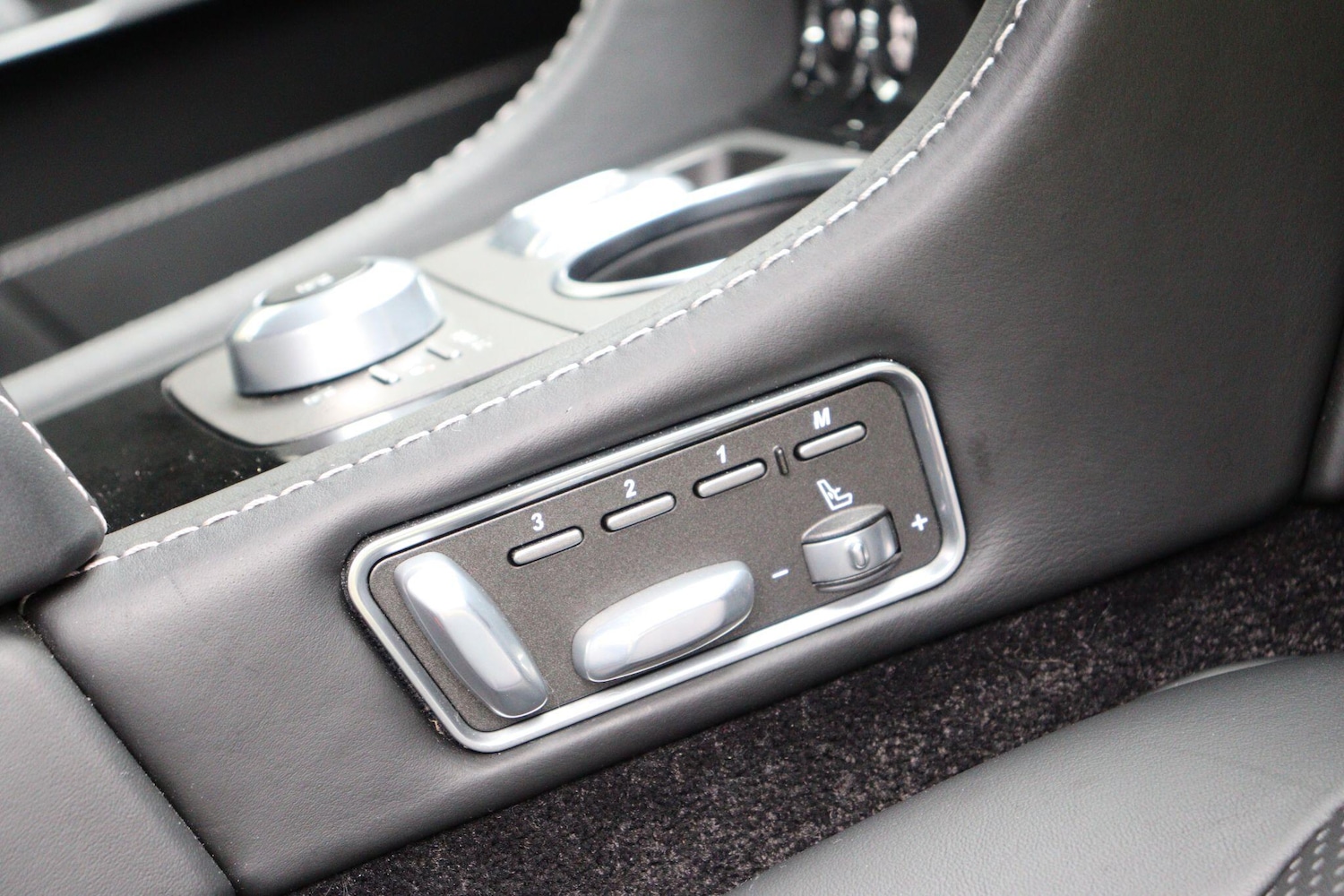 Used Aston Martin Rapide 2014 for sale - 76138640: Photo 14