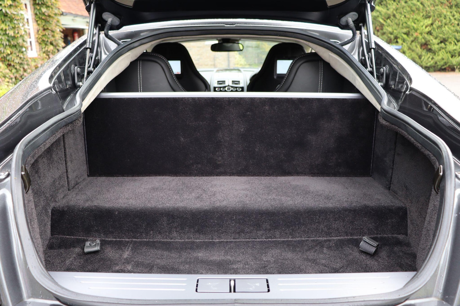 Used Aston Martin Rapide 2014 for sale - 76138640: Photo 31