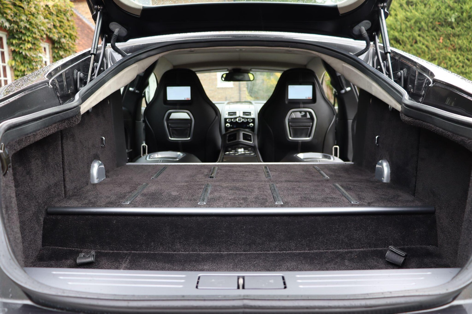 Used Aston Martin Rapide 2014 for sale - 76138640: Photo 32