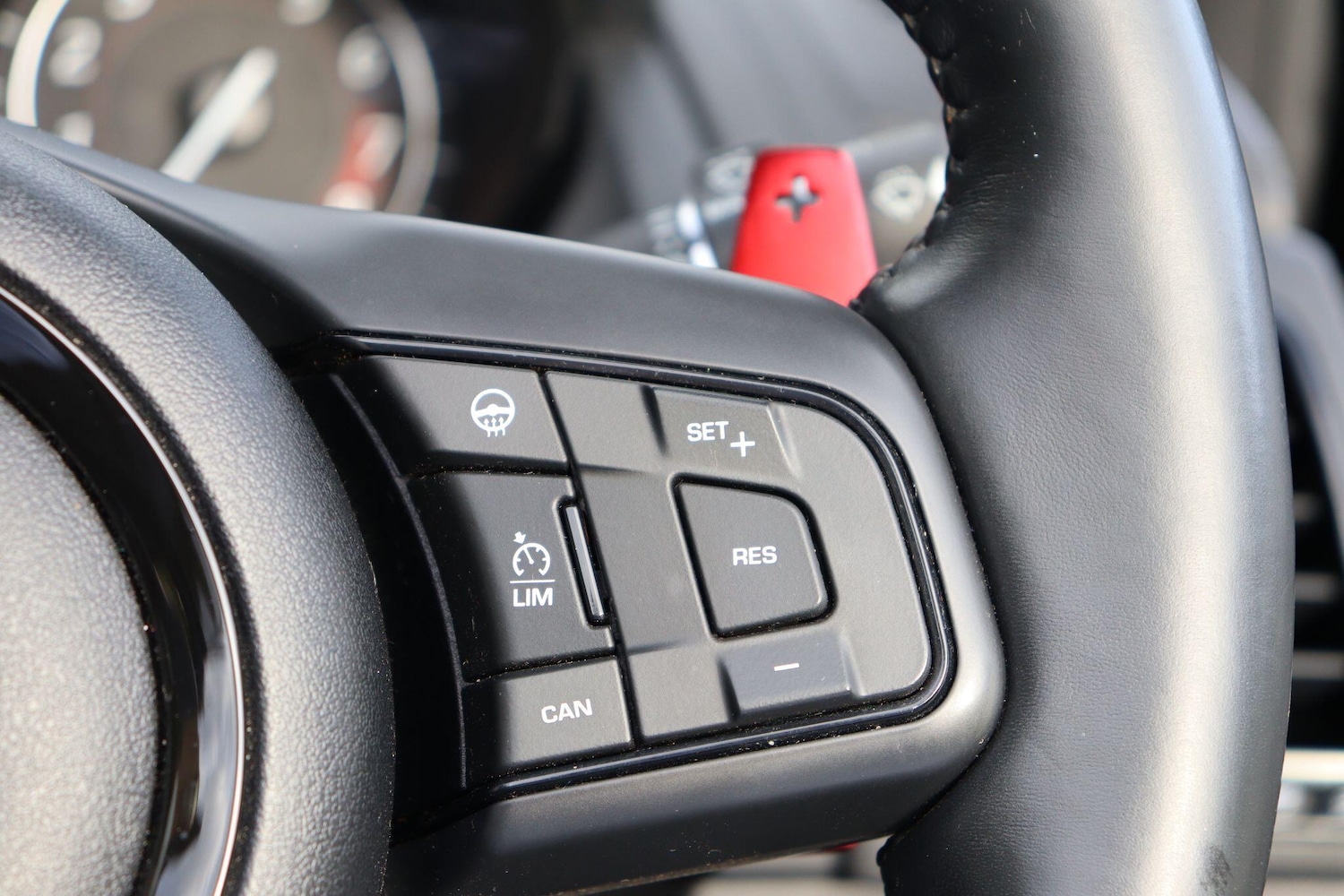 Used Jaguar F-Type 2018 for sale - 76606879: Photo 13